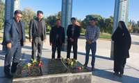 حضور "همکاران مرکزآموزش فنی و حرفه ای بردسکن" و جمعی ازمدیران آموزشگاههای آزادوریاست وکارکنان بنیادشهید این شهرستان درمراسم غبار روبی مزار شهدای گمنام" شهر بردسکن 