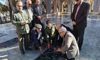 همزمان با هفته بسیج جمعی از کارکنان مرکز چناران با حضور در گلزار شهدا به مقام شامخ شهیدان والامقام این شهرستان ادای احترام نمودند. در این مراسم سرهنگ حامد فرمانده ناحیه سپاه چناران و داروغه بخشدار مرکزی چناران با حضور در کنار آرامگاه شهید والامقام غلامرضا نورانی که مرکز چناران به نام ایشان نامگذاری شده است ادای احترام نمودند.