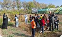  بازدید اعضای فعال کانون پرورش فکری کودکان و نوجوانان نیشابور از مجموعه کارگاه کشاورزی و آشنایی با انواع روش‌های فرآوری گیاهان دارویی شامل تهیه روغن‌های گیاهی، عصاره گیری از گیاهان دارویی، اسانس گیری از گیاهان دارویی ، همراه با بازدید از مزرعه پرورش گیاهان دارویی در مرکز آموزش فنی و حرفه ای نیشابور